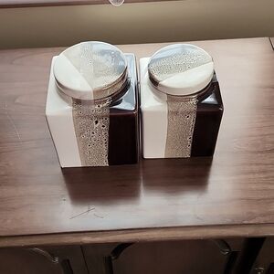 Pier 1 inport tri color brown Canister's set of 2 Used